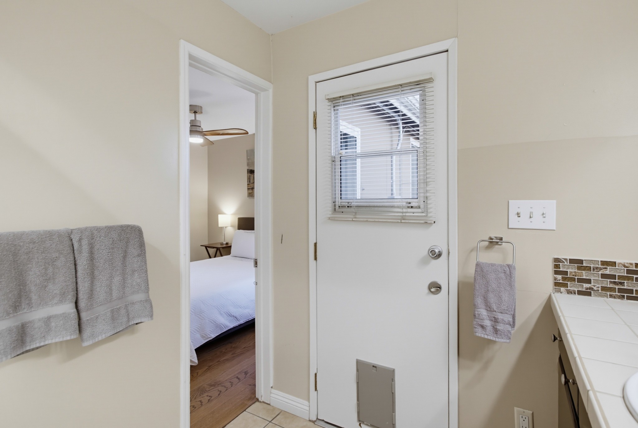 Virtual tour photo 46 of 84 for 4034 Epanow Ave