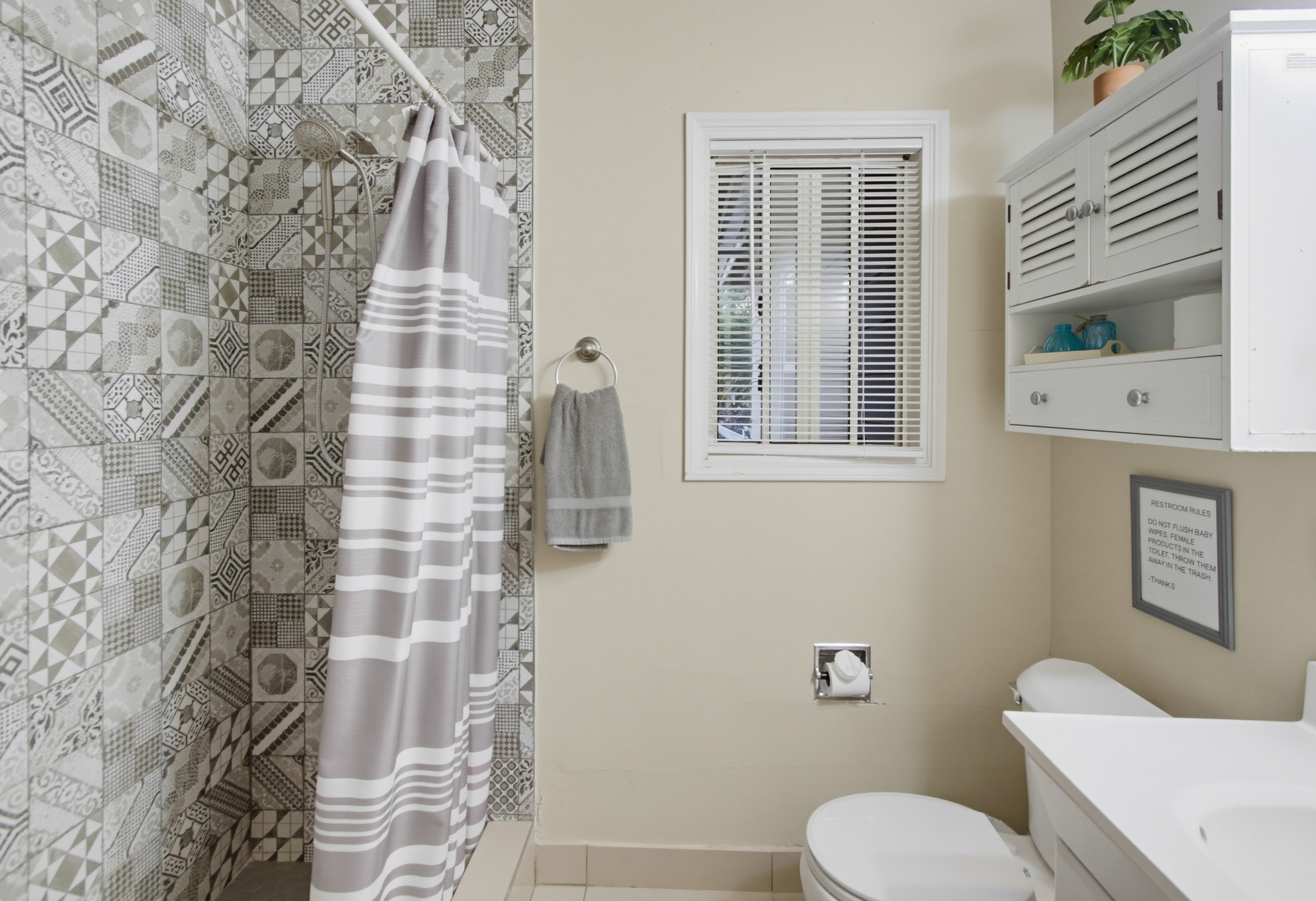 Virtual tour photo 56 of 84 for 4034 Epanow Ave