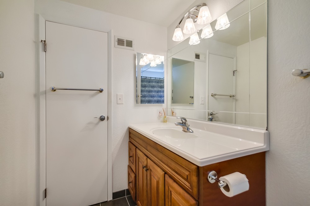Virtual tour photo 33 of 44 for 4039 Raffee Drive