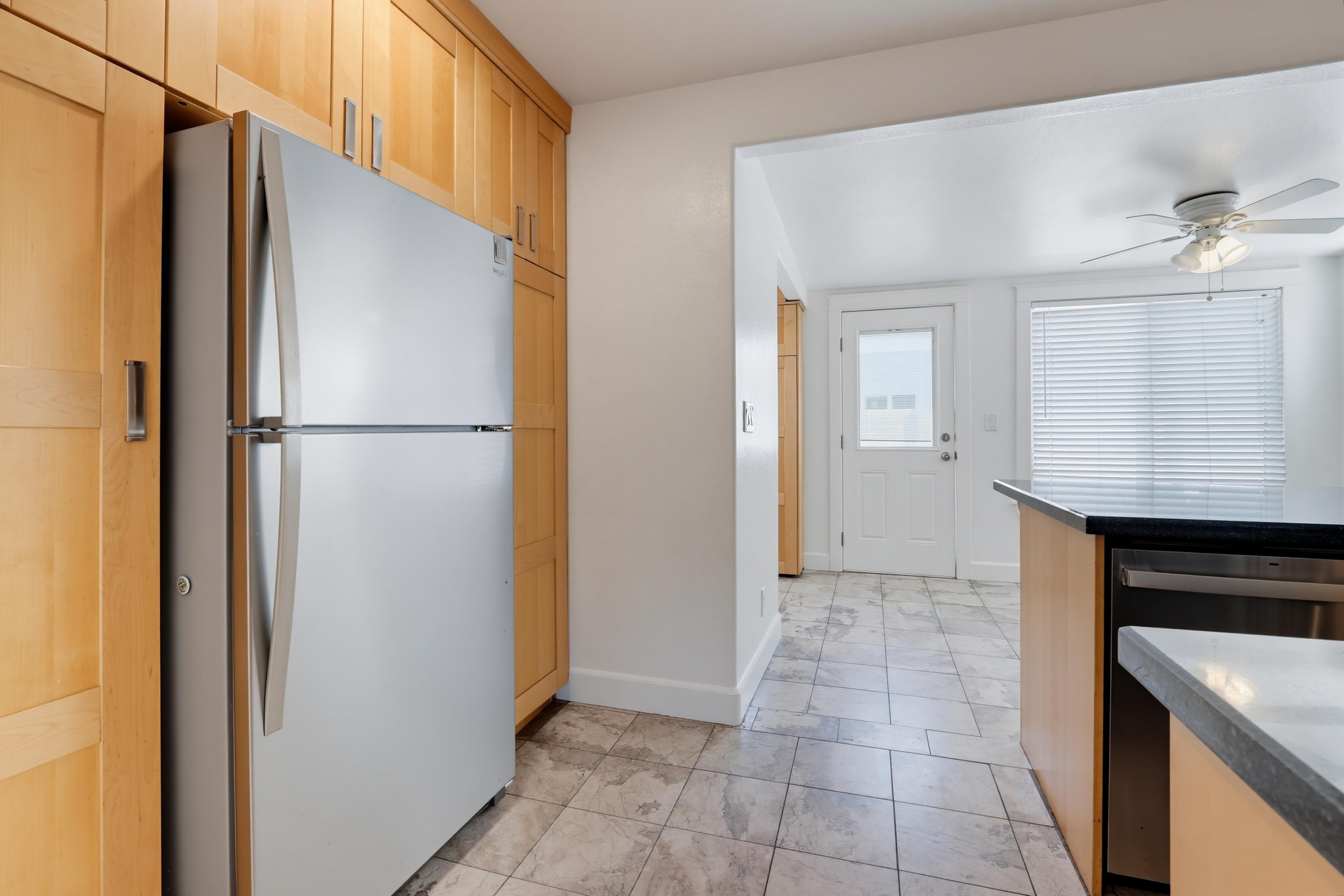 Virtual tour photo 17 of 54 for 404 N Diana Pl
