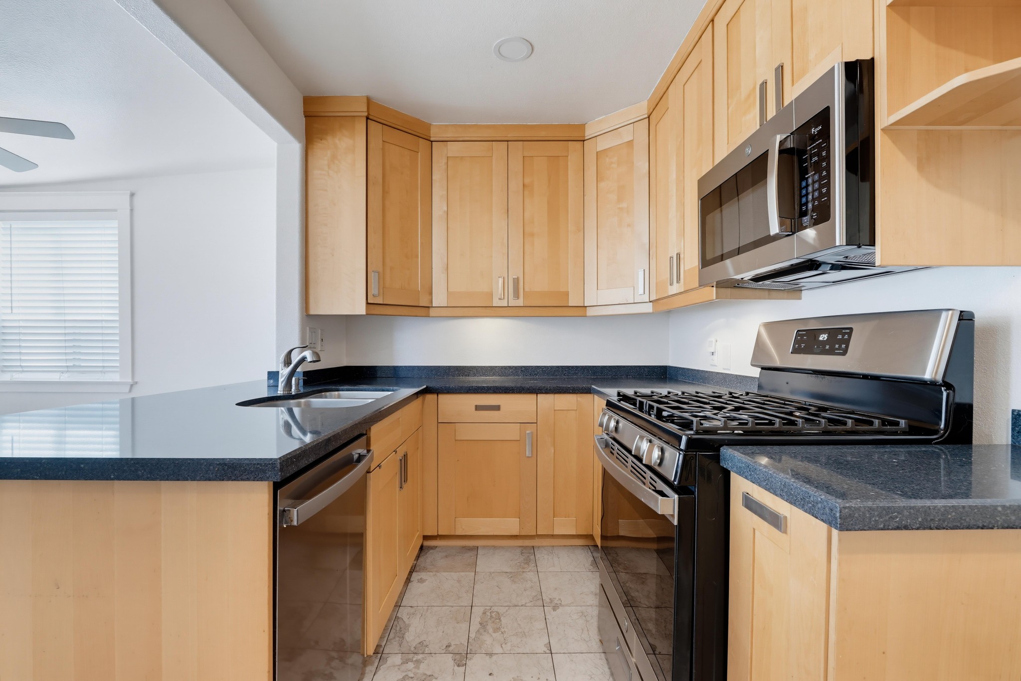 Virtual tour photo 20 of 54 for 404 N Diana Pl