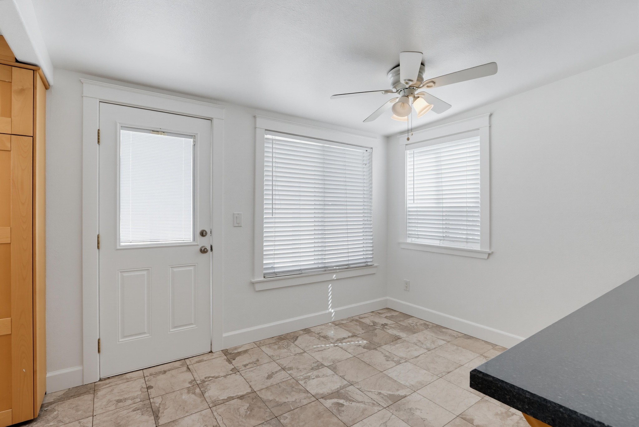 Virtual tour photo 24 of 54 for 404 N Diana Pl