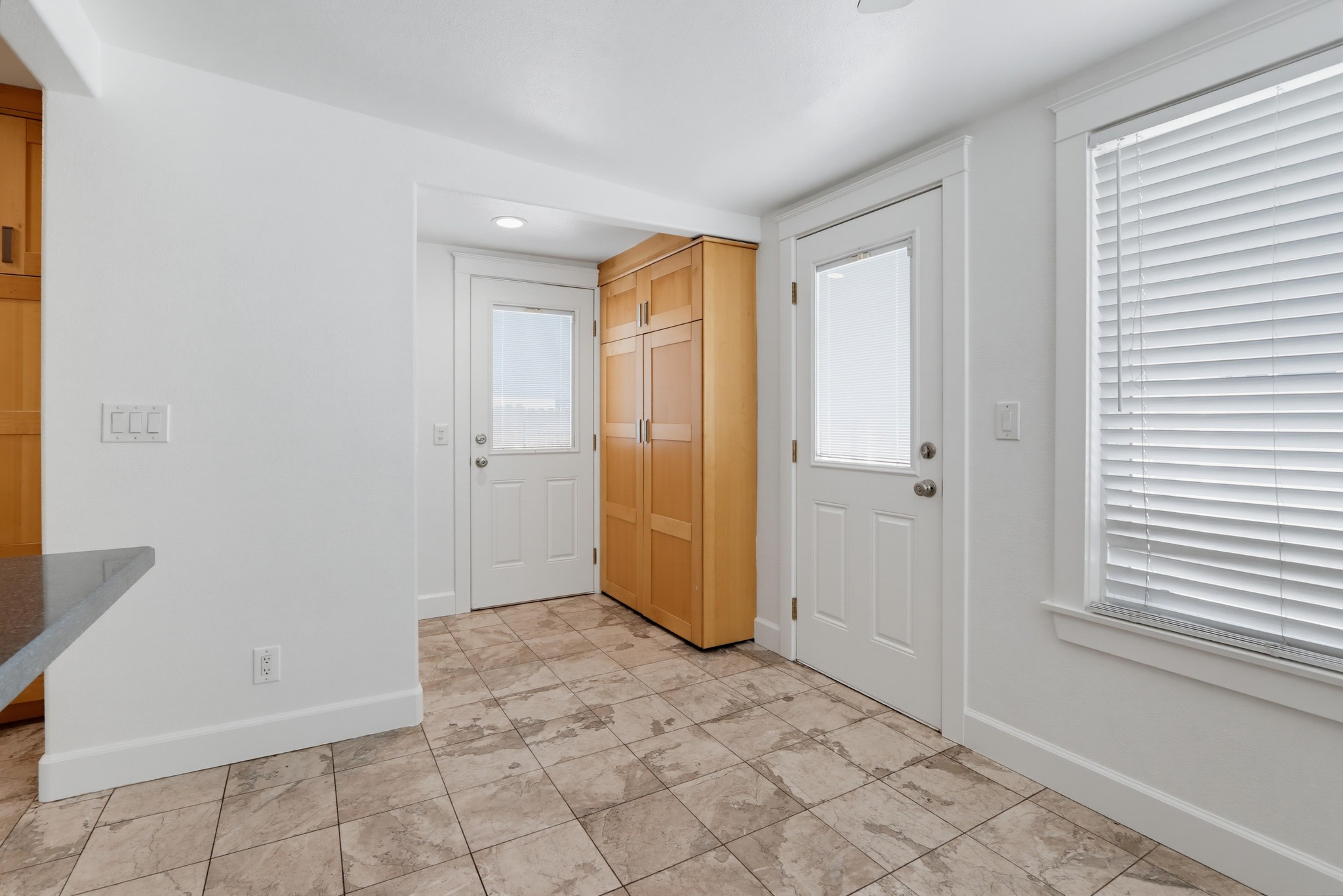 Virtual tour photo 29 of 54 for 404 N Diana Pl