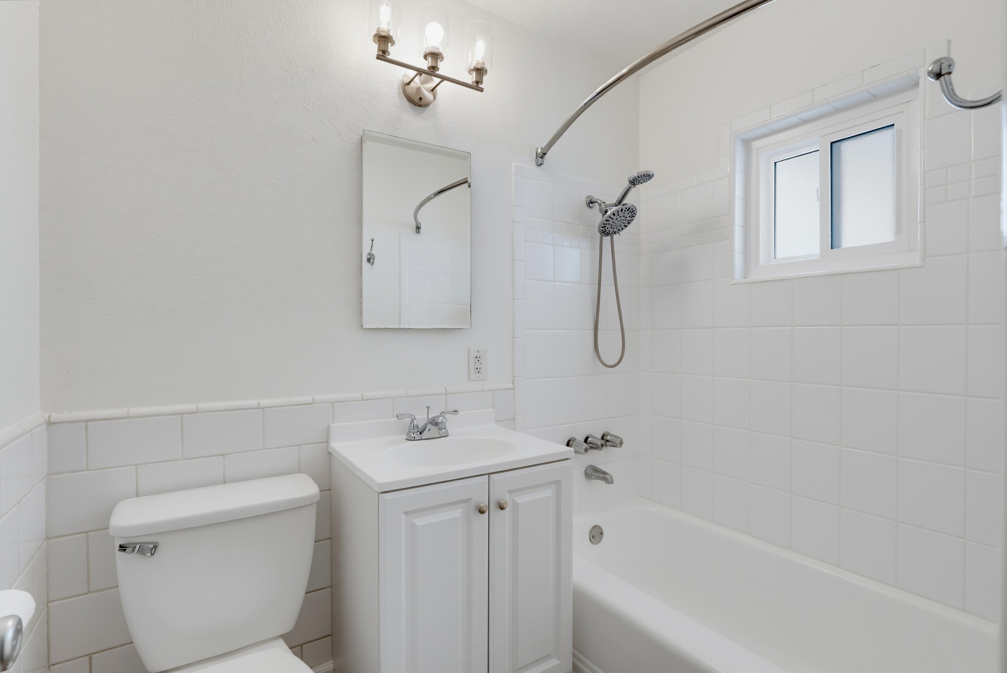 Virtual tour photo 45 of 54 for 404 N Diana Pl