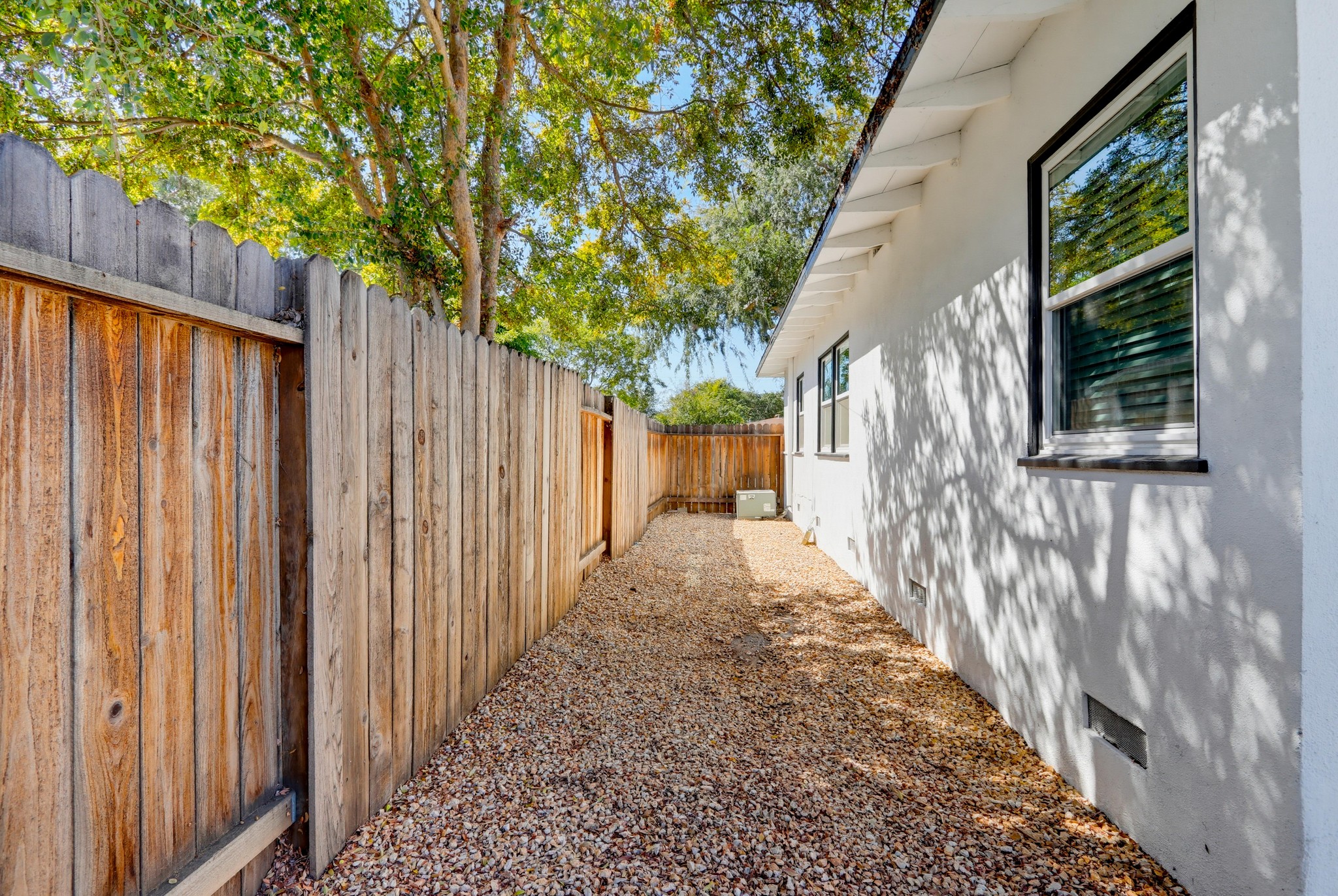 Virtual tour photo 47 of 54 for 404 N Diana Pl