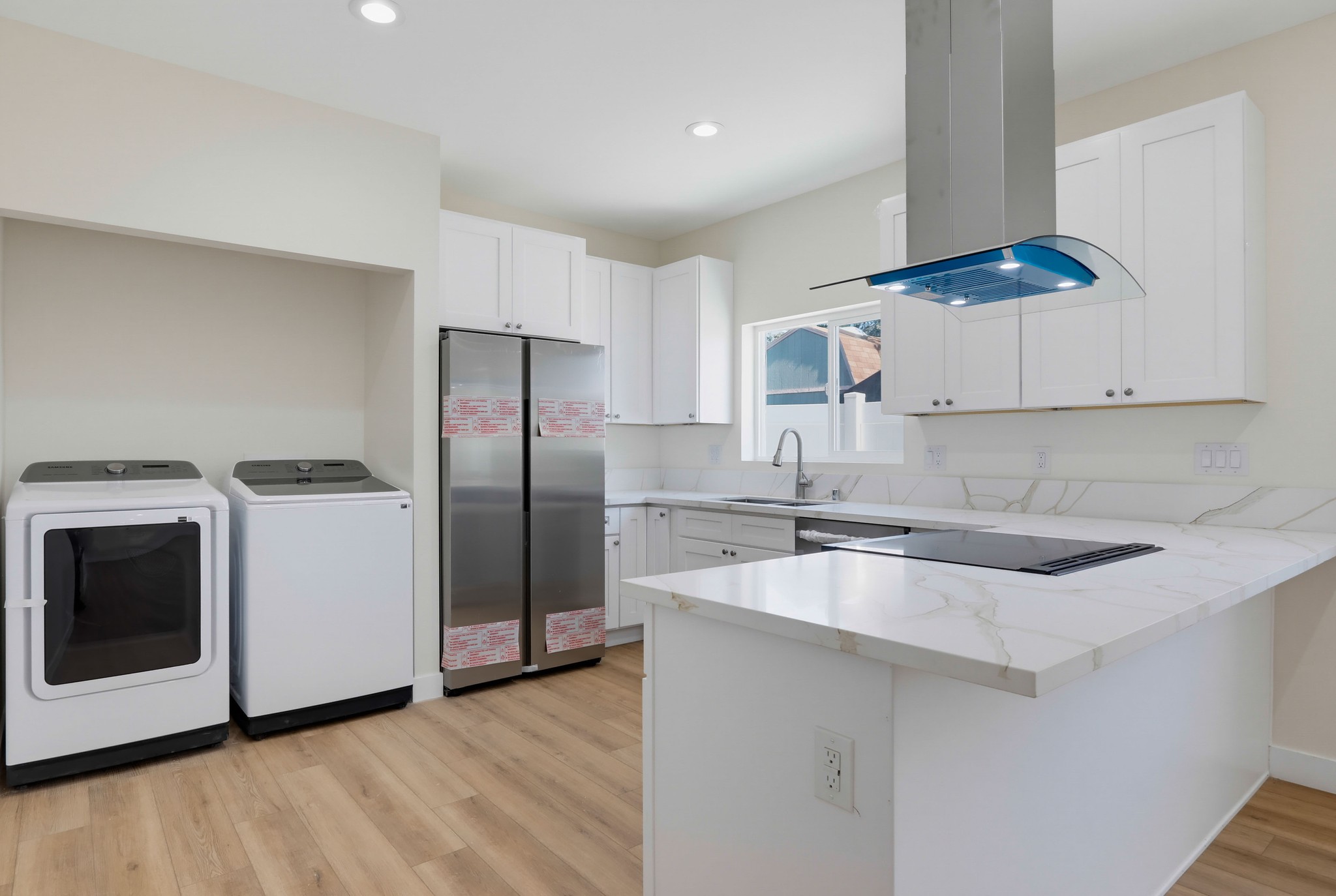 Virtual tour photo 11 of 35 for 404 N Diana Pl