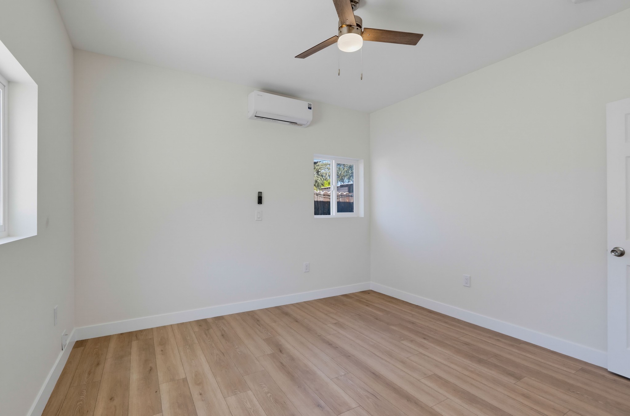 Virtual tour photo 22 of 35 for 404 N Diana Pl