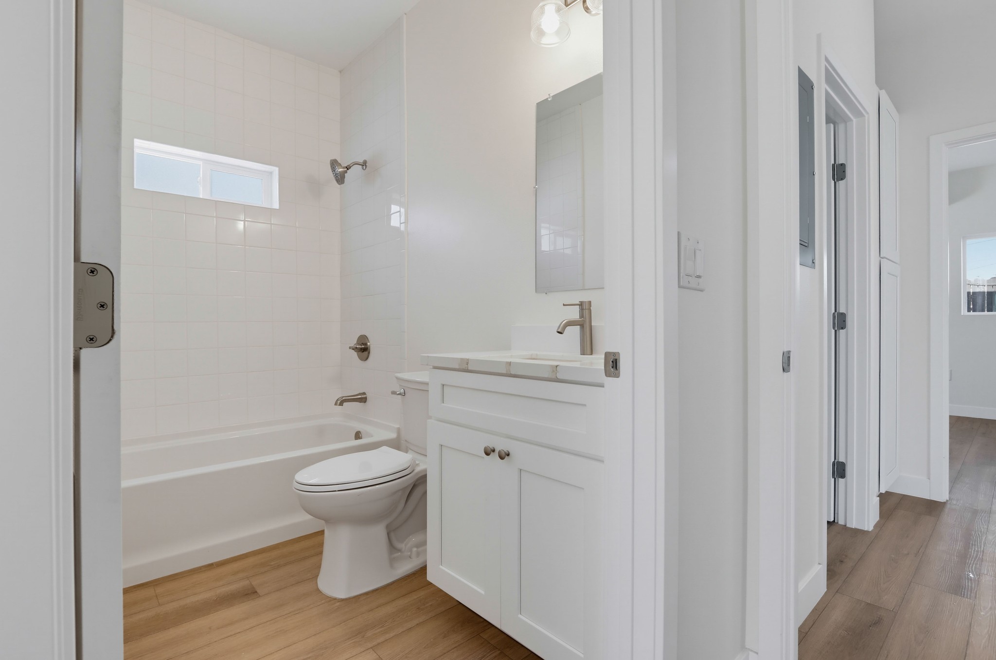 Virtual tour photo 26 of 35 for 404 N Diana Pl