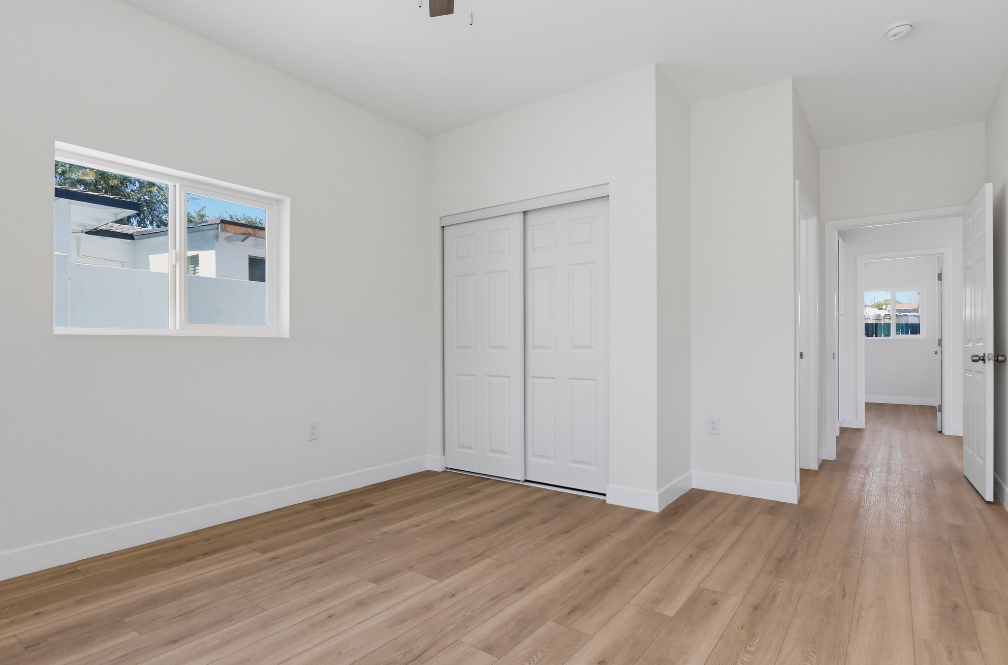 Virtual tour photo 29 of 35 for 404 N Diana Pl