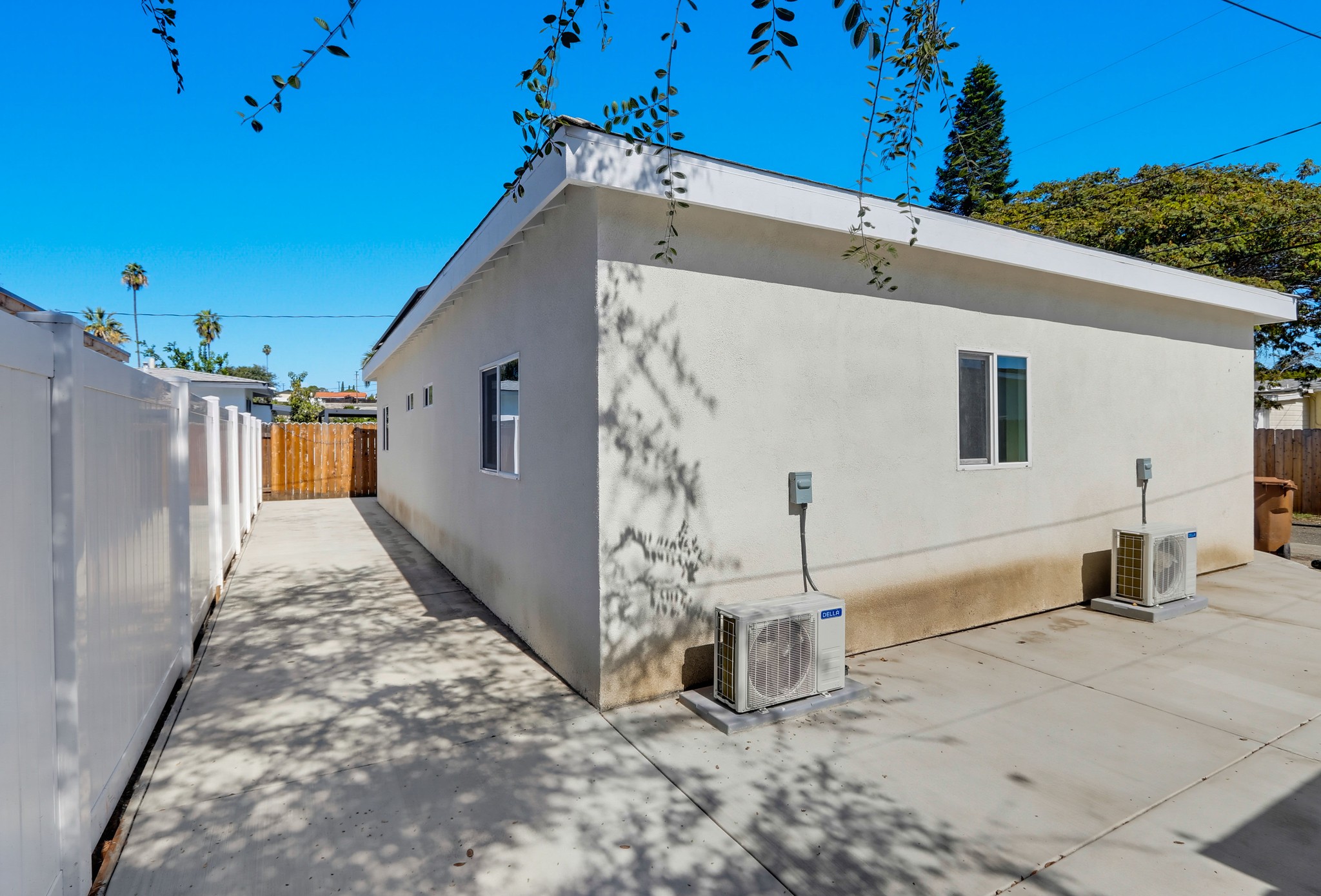 Virtual tour photo 33 of 35 for 404 N Diana Pl