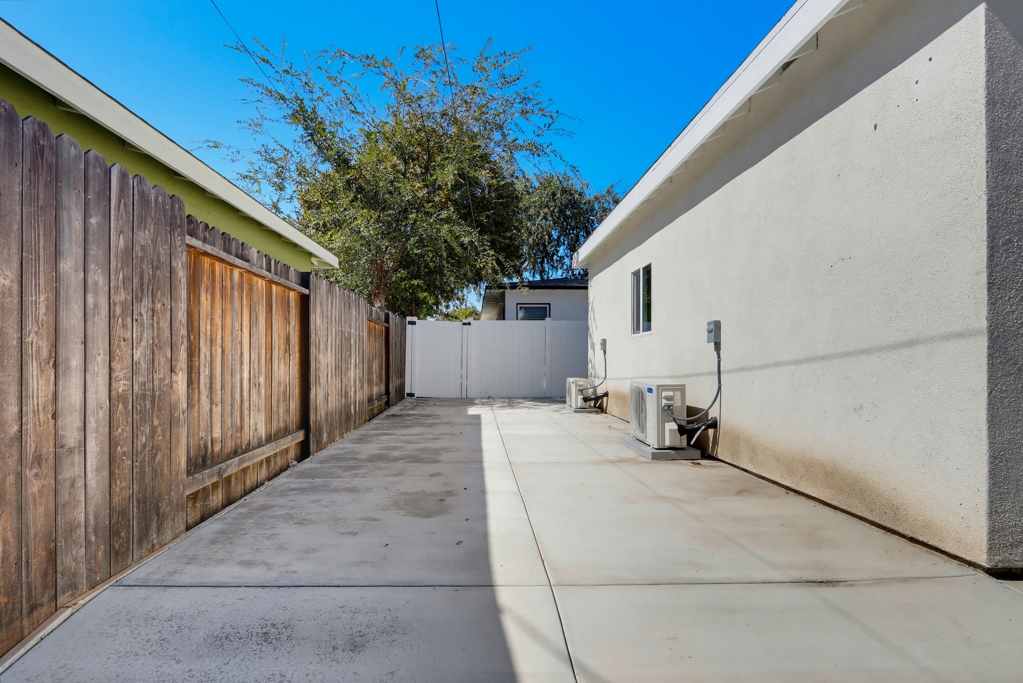 Virtual tour photo 34 of 35 for 404 N Diana Pl