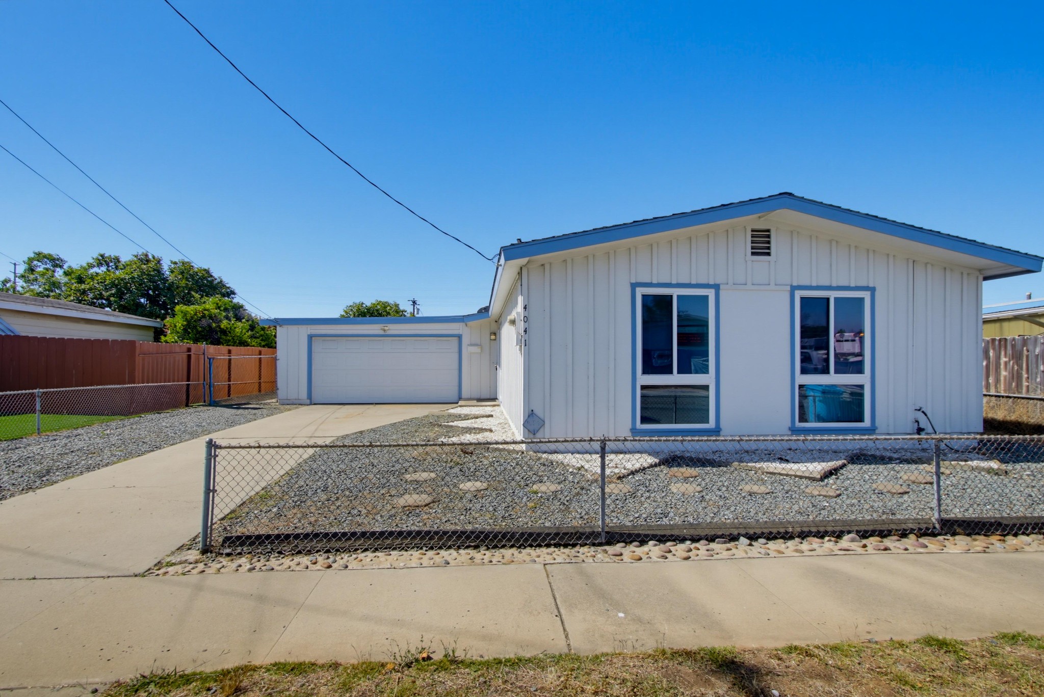 Virtual tour photo 3 of 38 for 4041 Appleton St
