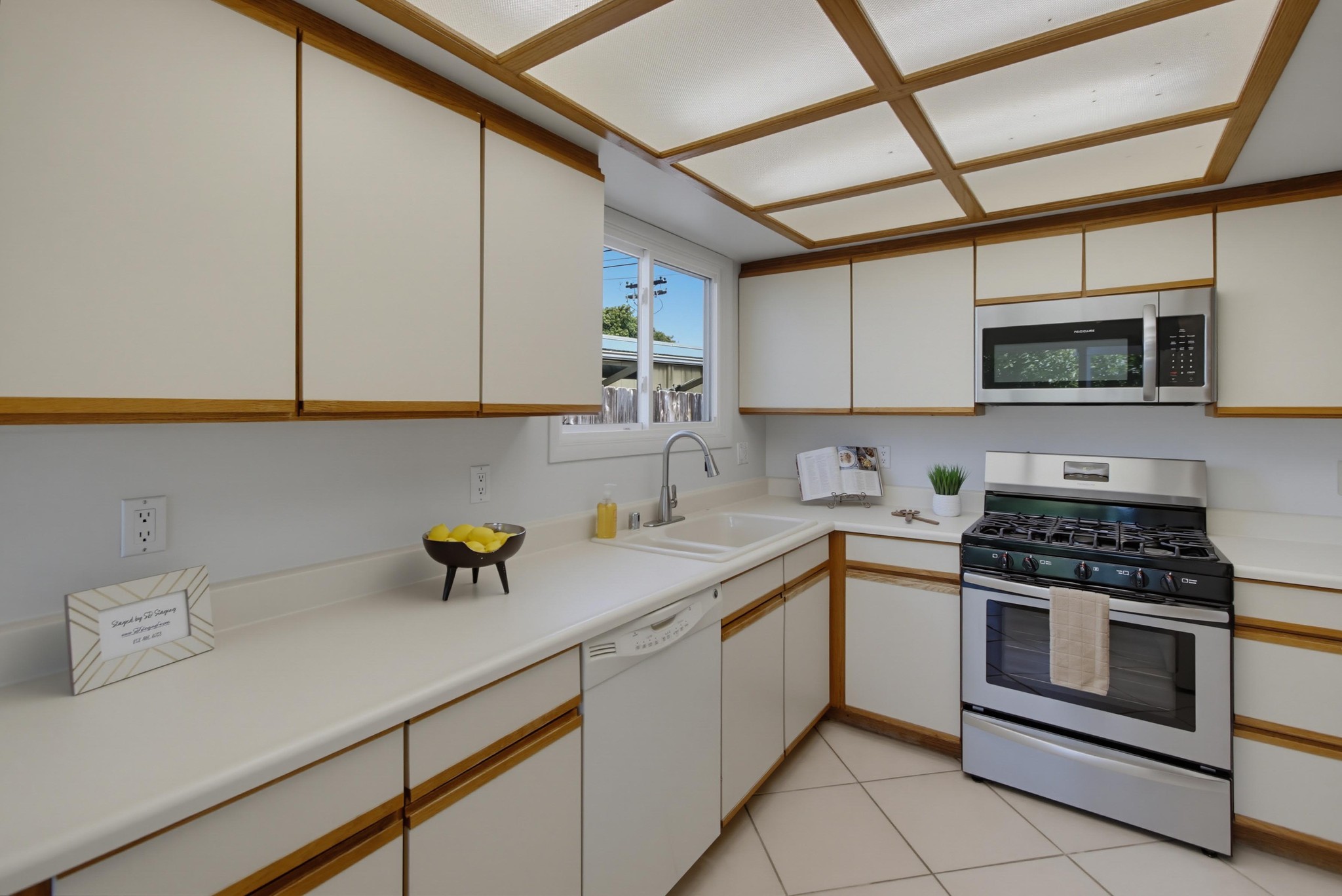 Virtual tour photo 14 of 38 for 4041 Appleton St