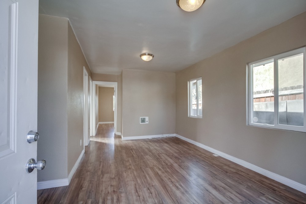 Virtual tour photo 9 of 30 for 4043 National Ave