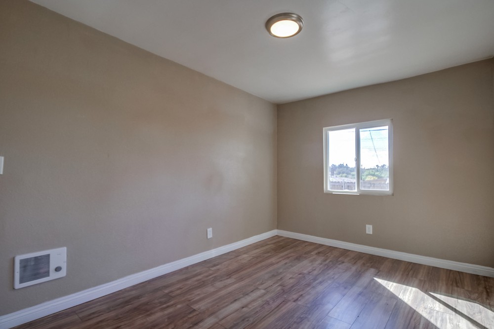 Virtual tour photo 22 of 30 for 4043 National Ave