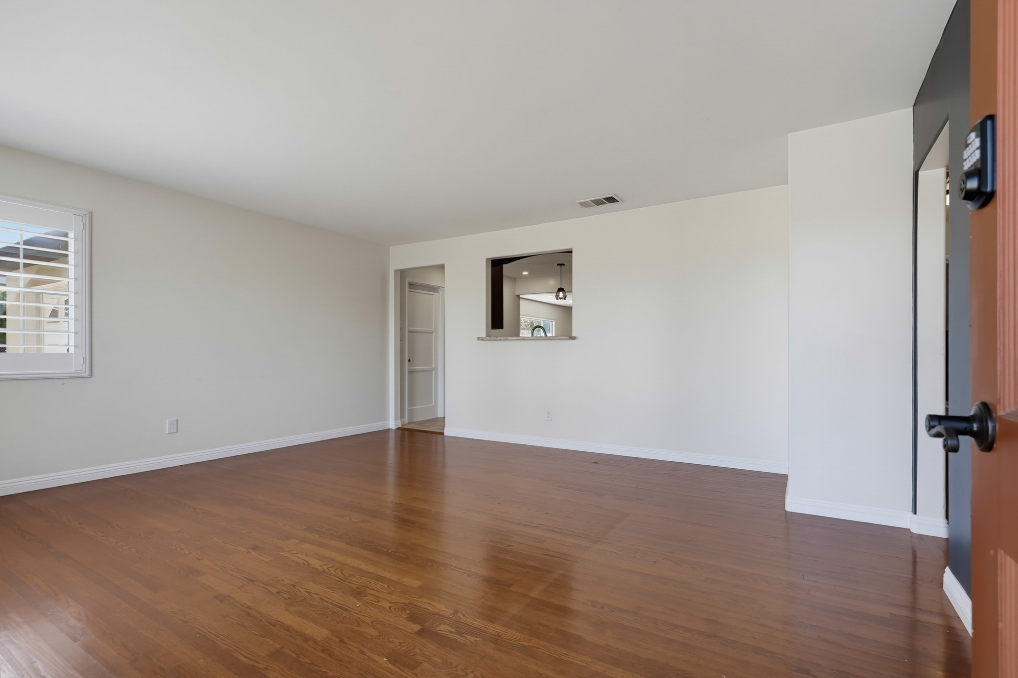 Virtual tour photo 6 of 51 for 4044 Vista Grande Dr