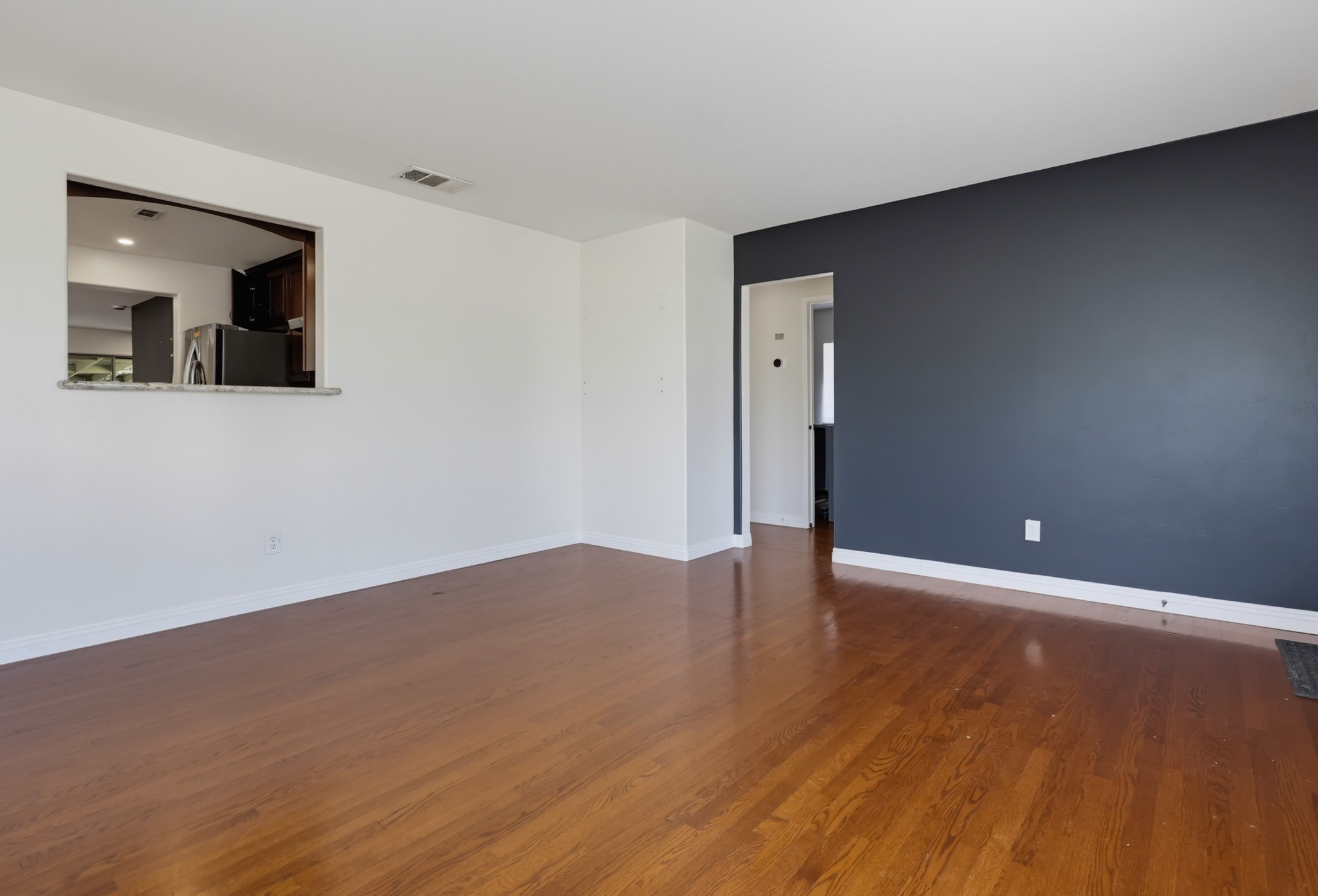 Virtual tour photo 8 of 51 for 4044 Vista Grande Dr