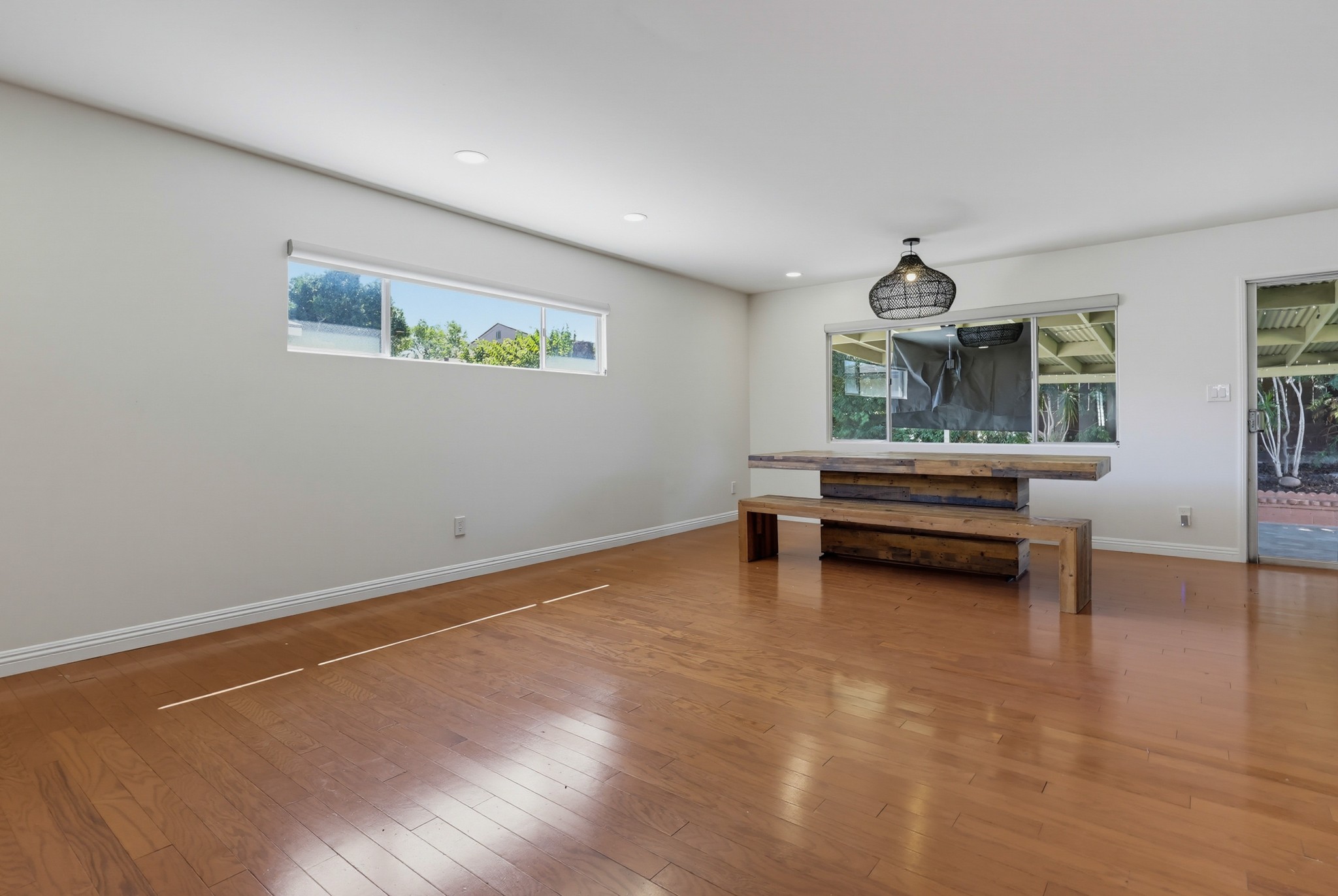 Virtual tour photo 11 of 51 for 4044 Vista Grande Dr