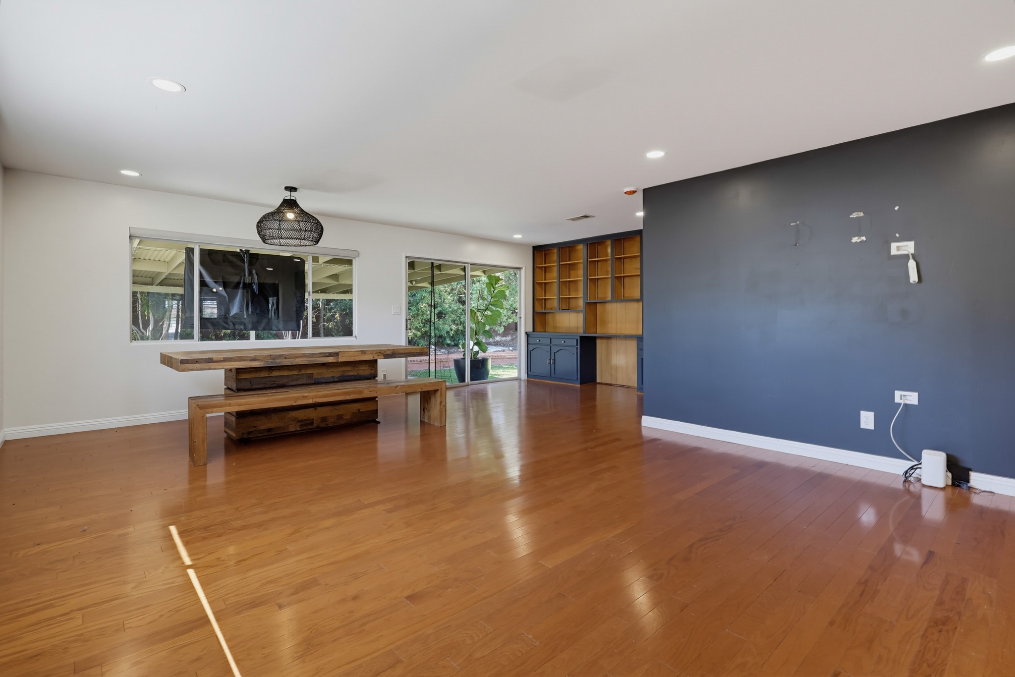 Virtual tour photo 12 of 51 for 4044 Vista Grande Dr