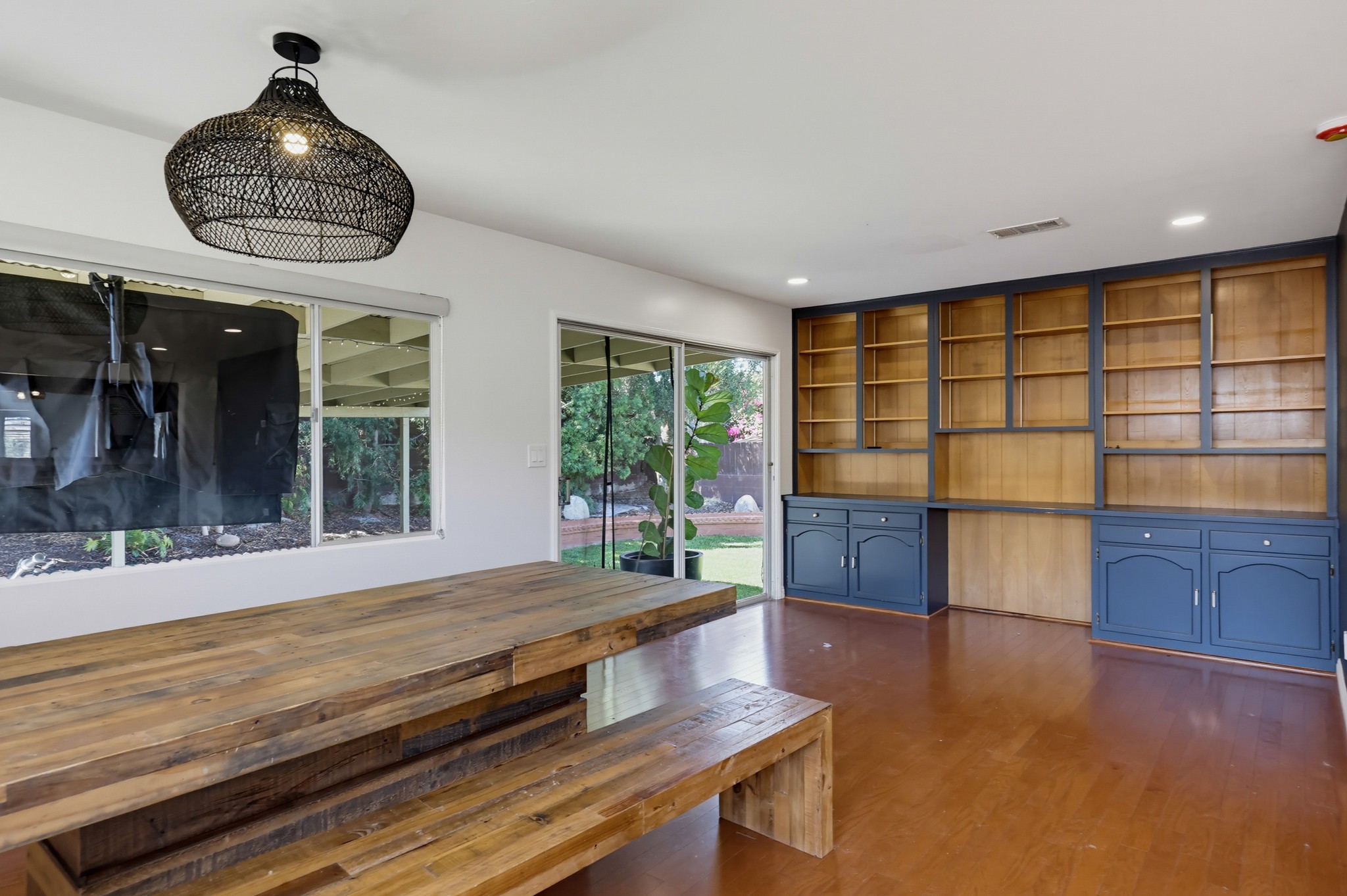 Virtual tour photo 13 of 51 for 4044 Vista Grande Dr