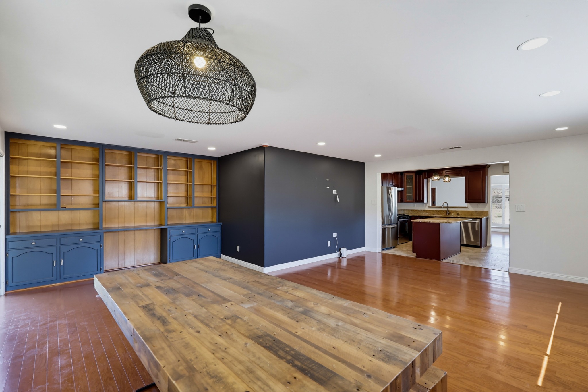 Virtual tour photo 14 of 51 for 4044 Vista Grande Dr