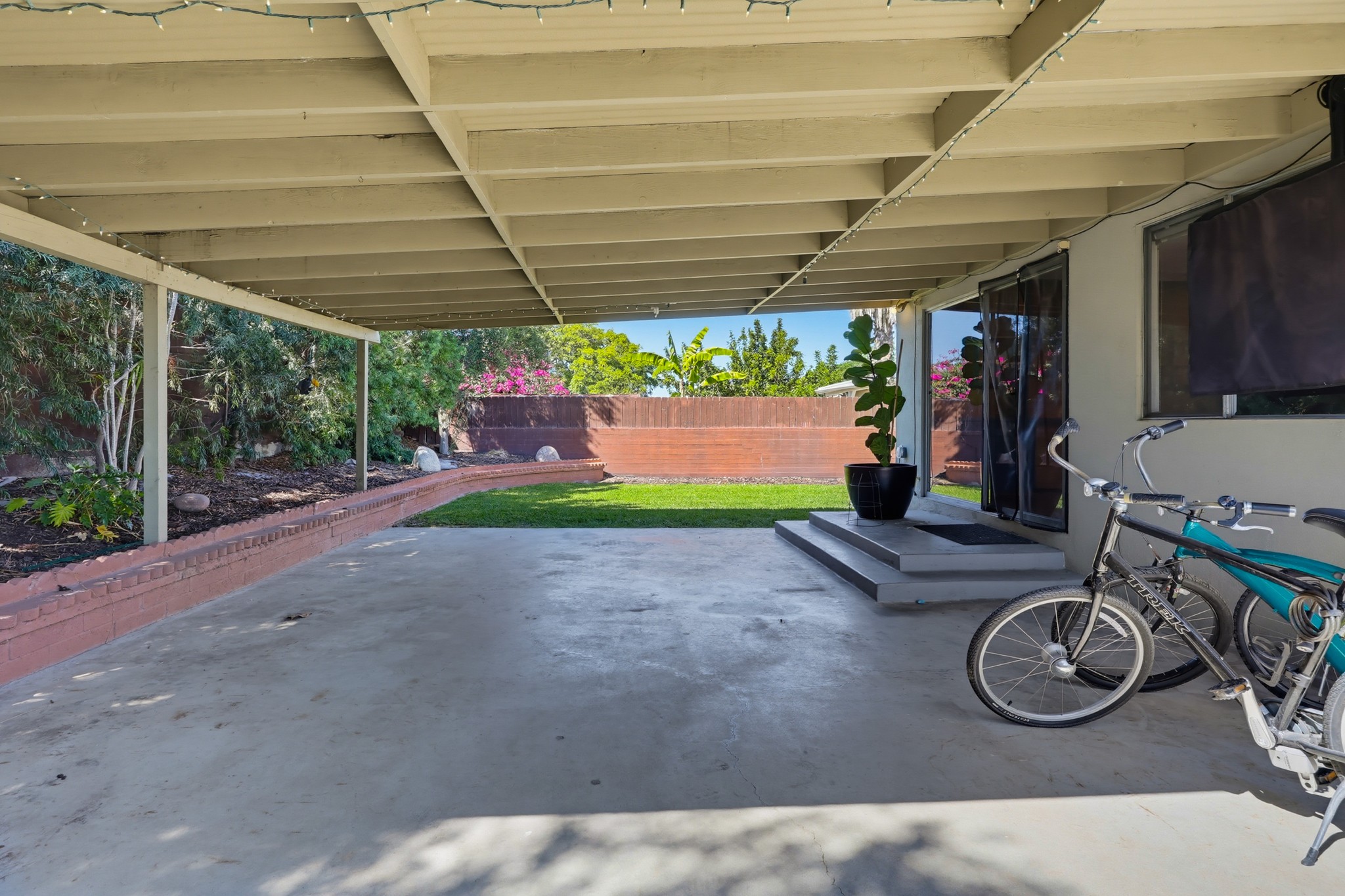 Virtual tour photo 41 of 51 for 4044 Vista Grande Dr
