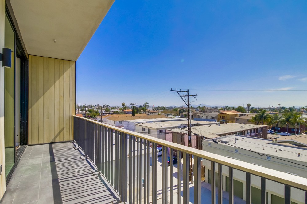 Virtual tour photo 27 of 33 for 4045 30th St #10