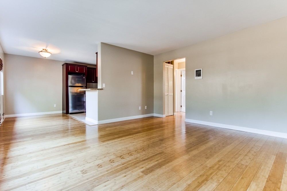 Virtual tour photo 13 of 27 for 4045 Illinois Street #3