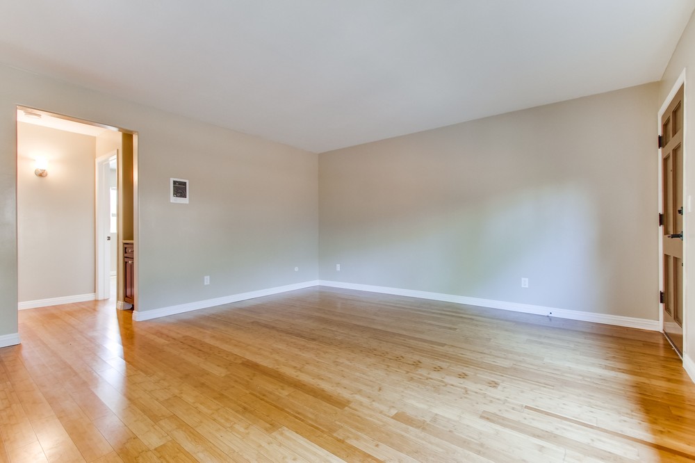 Virtual tour photo 14 of 27 for 4045 Illinois Street #3