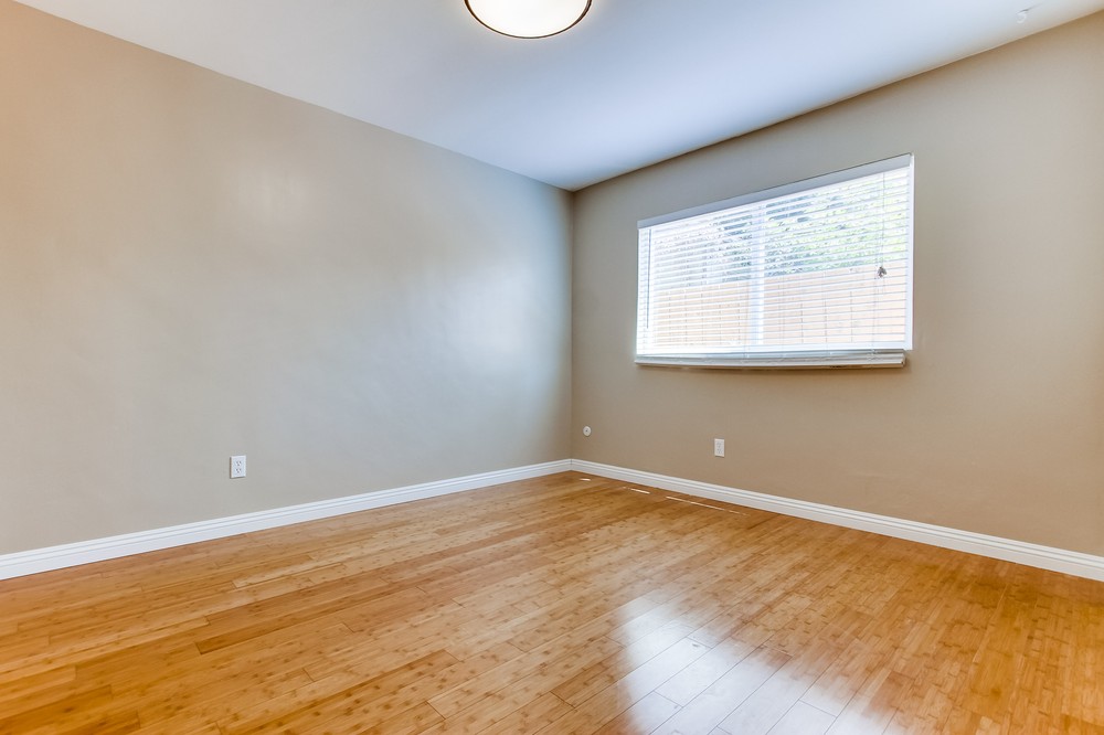 Virtual tour photo 23 of 27 for 4045 Illinois Street #3