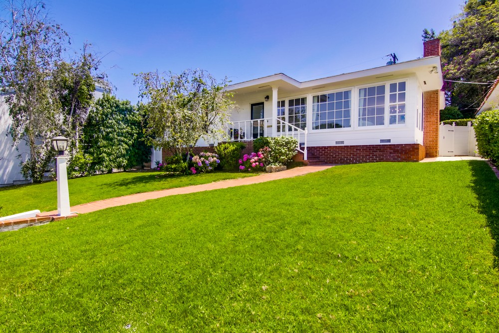 Virtual tour photo 5 of 48 for 4045 Narragansett Ave