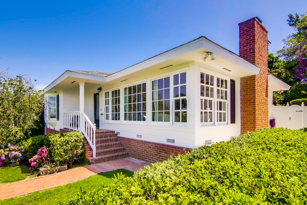 Virtual tour photo 9 of 48 for 4045 Narragansett Ave