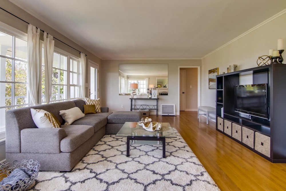 Virtual tour photo 17 of 48 for 4045 Narragansett Ave