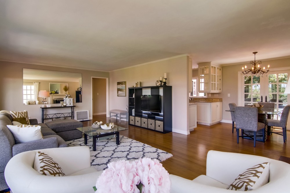 Virtual tour photo 18 of 48 for 4045 Narragansett Ave