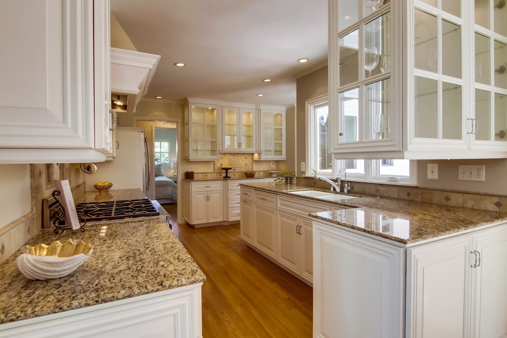 Virtual tour photo 23 of 48 for 4045 Narragansett Ave