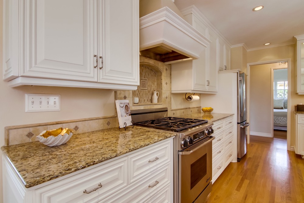 Virtual tour photo 26 of 48 for 4045 Narragansett Ave