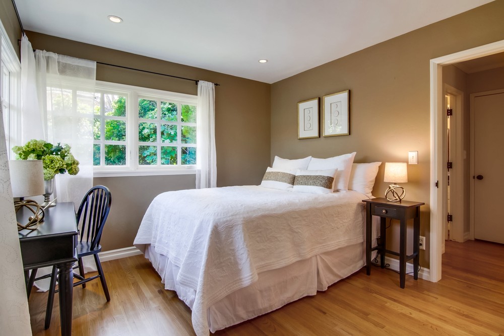Virtual tour photo 40 of 48 for 4045 Narragansett Ave