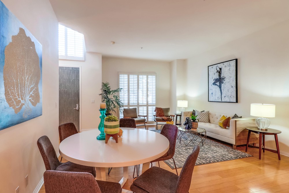 Virtual tour photo 11 of 51 for 4047 1st Ave