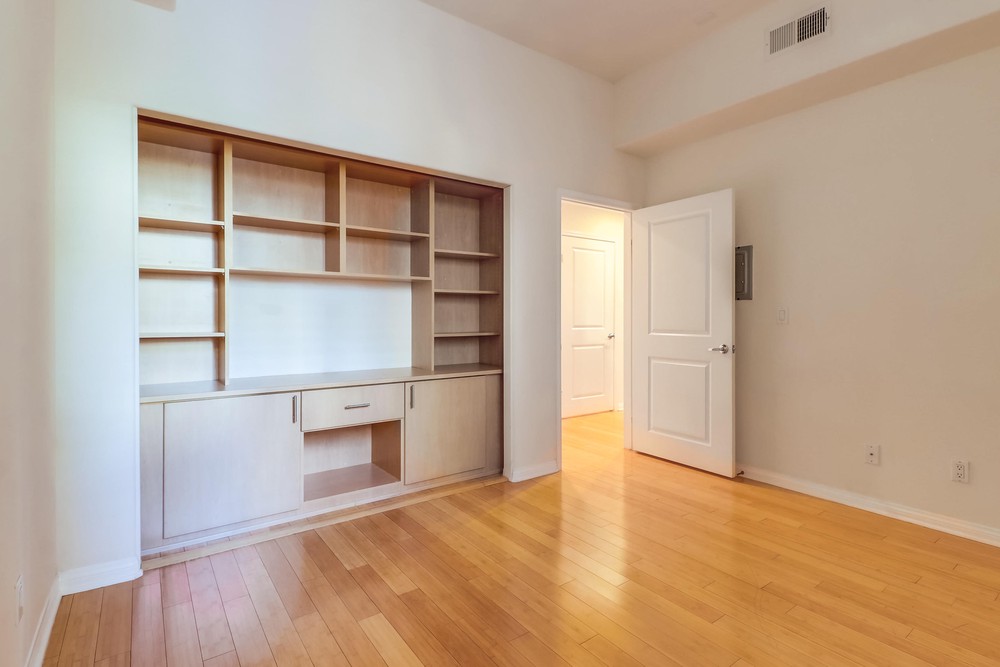 Virtual tour photo 28 of 51 for 4047 1st Ave