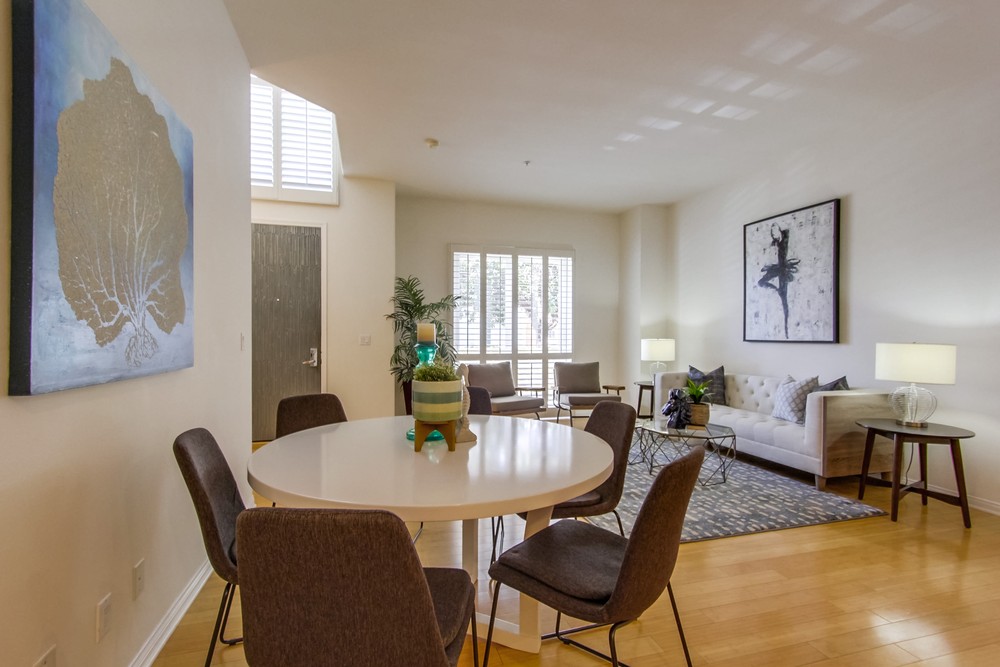 Virtual tour photo 10 of 39 for 4047 1st Ave