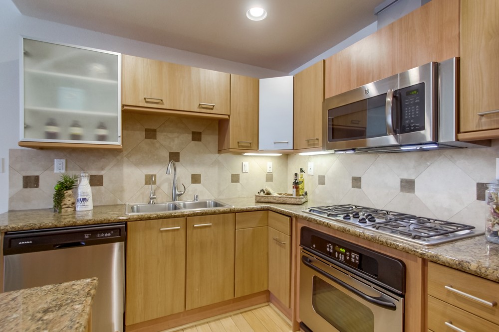 Virtual tour photo 17 of 39 for 4047 1st Ave