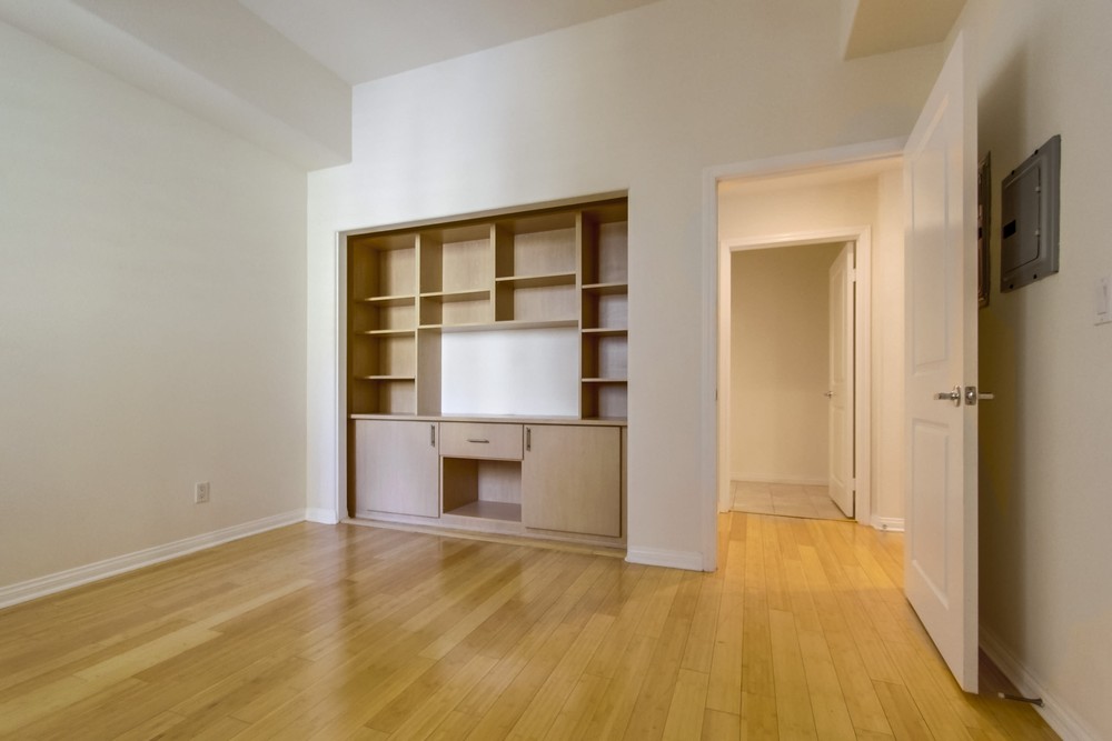 Virtual tour photo 20 of 39 for 4047 1st Ave