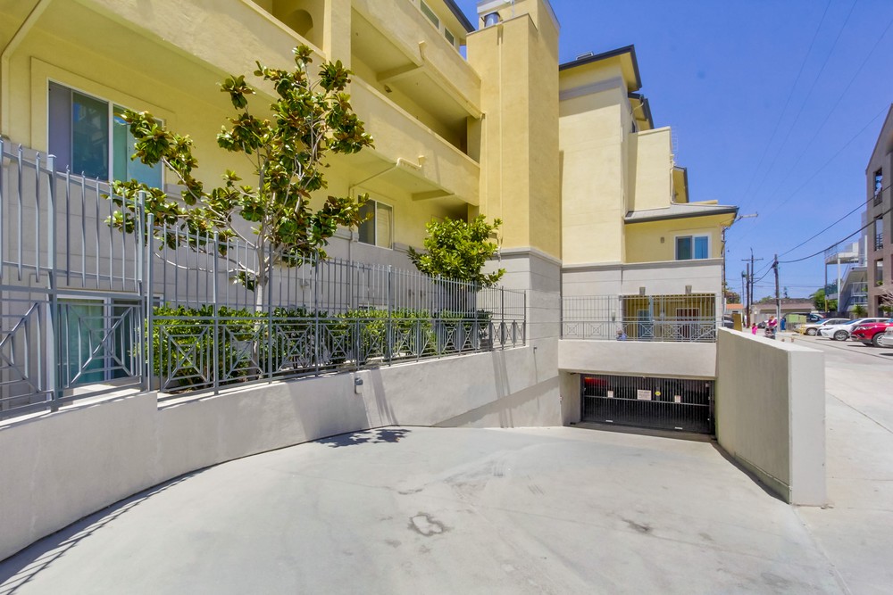 Virtual tour photo 39 of 39 for 4047 1st Ave