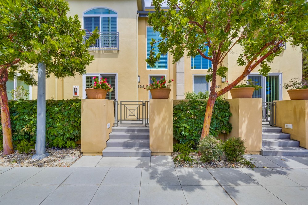 Virtual tour photo 4 of 32 for 4047 1st Avenue