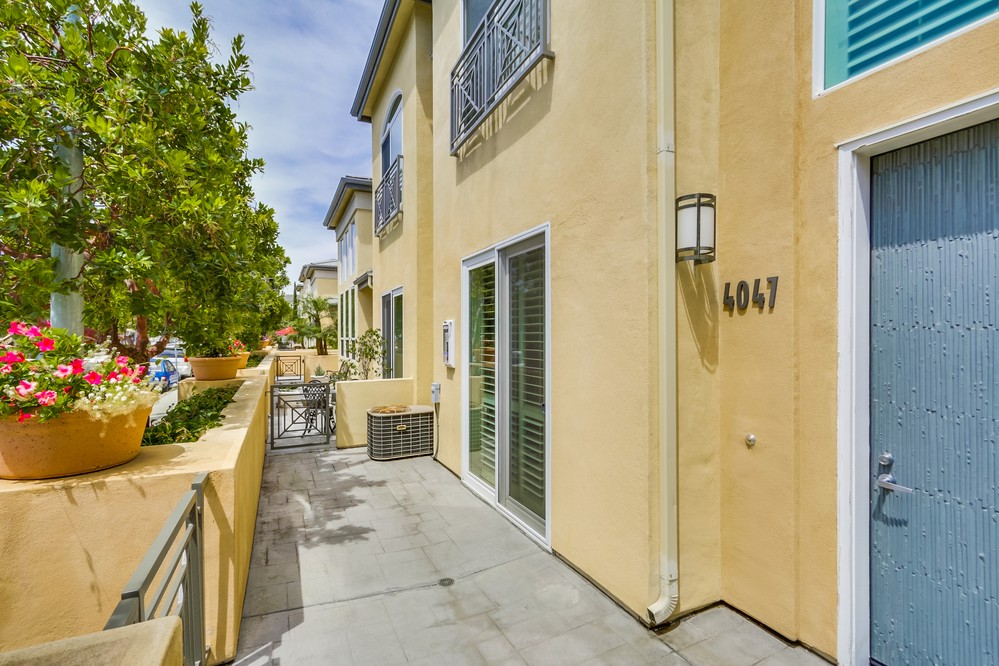 Virtual tour photo 6 of 32 for 4047 1st Avenue