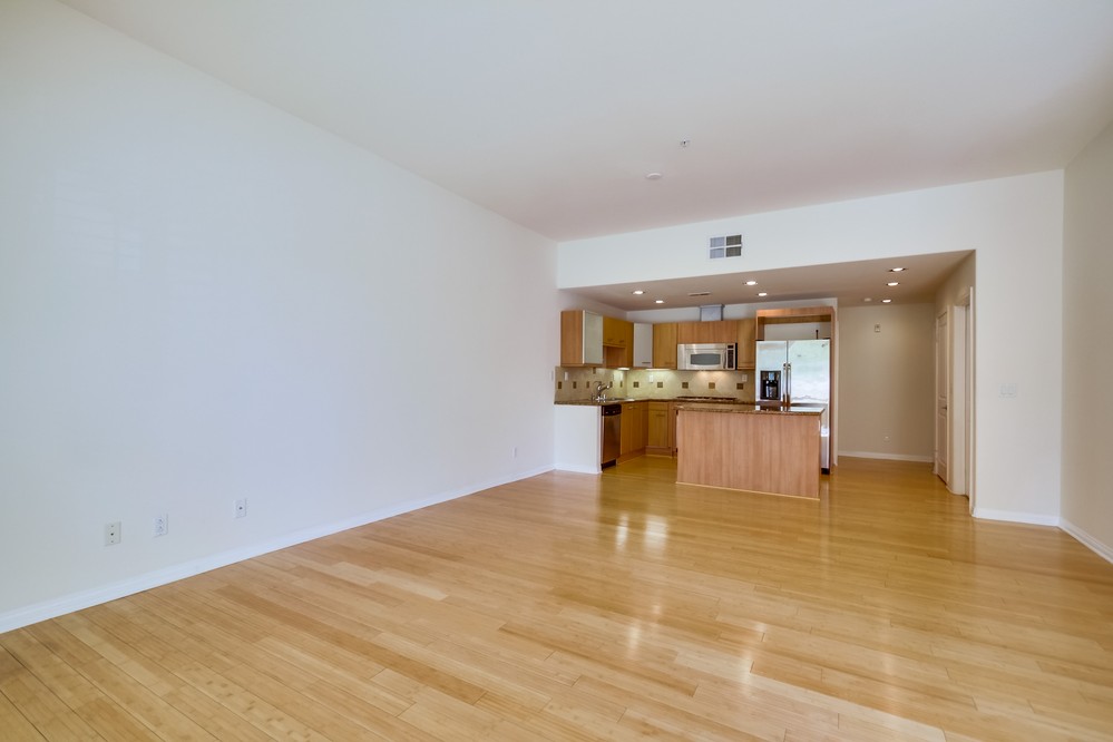 Virtual tour photo 7 of 32 for 4047 1st Avenue