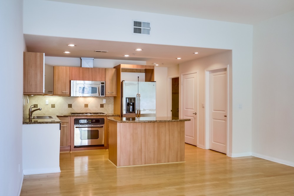 Virtual tour photo 12 of 32 for 4047 1st Avenue