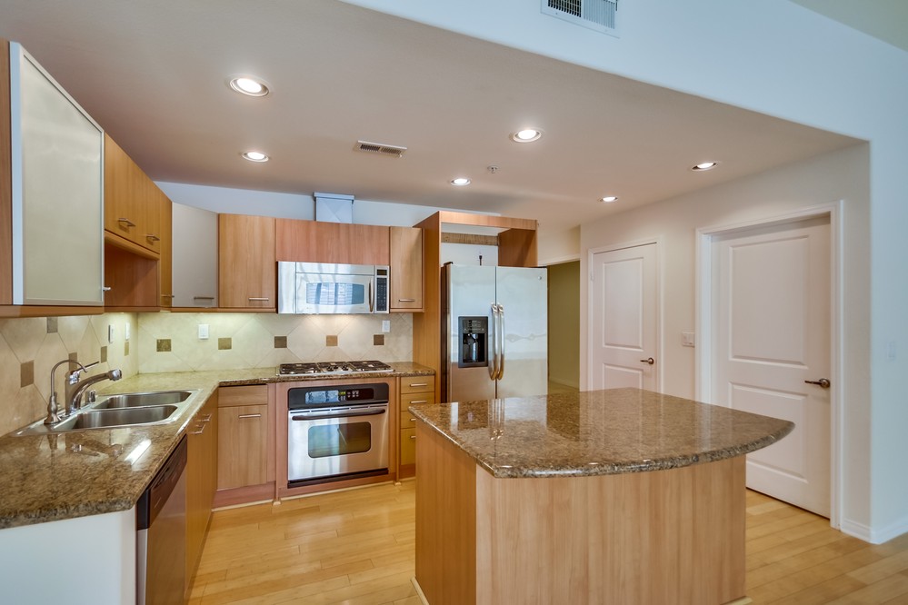 Virtual tour photo 15 of 32 for 4047 1st Avenue
