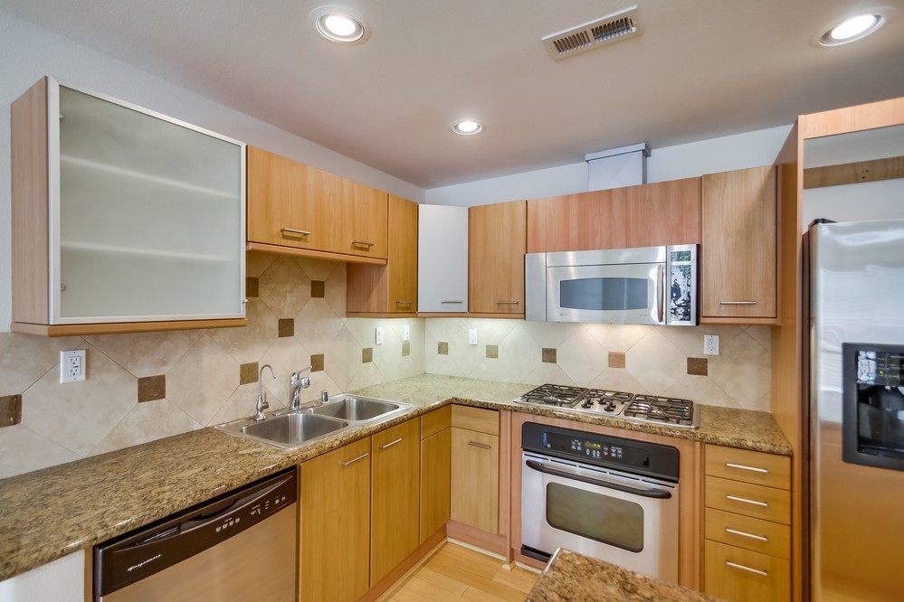 Virtual tour photo 16 of 32 for 4047 1st Avenue