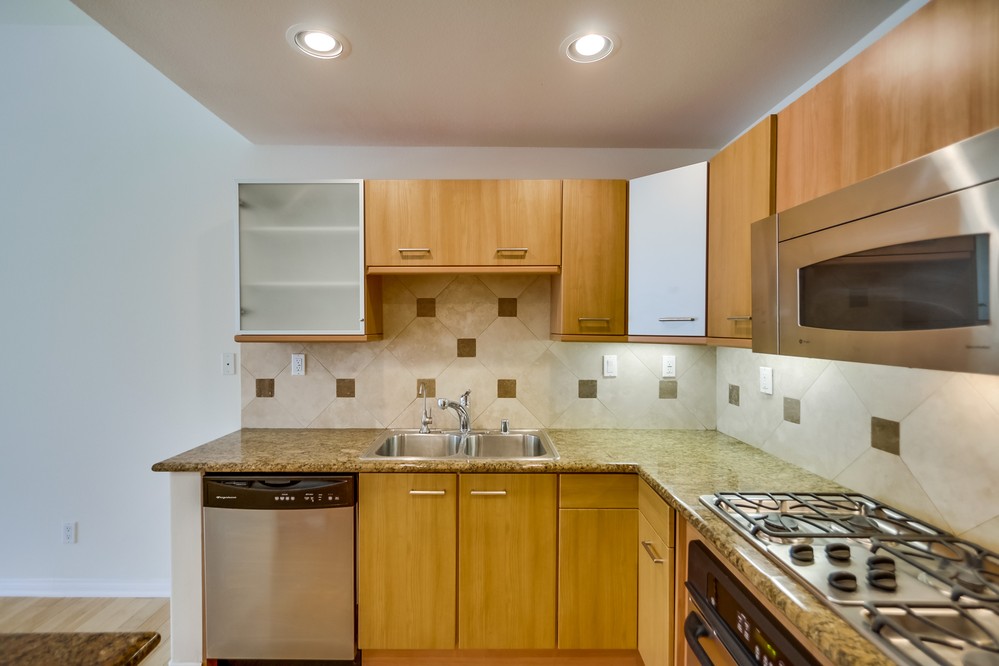 Virtual tour photo 17 of 32 for 4047 1st Avenue